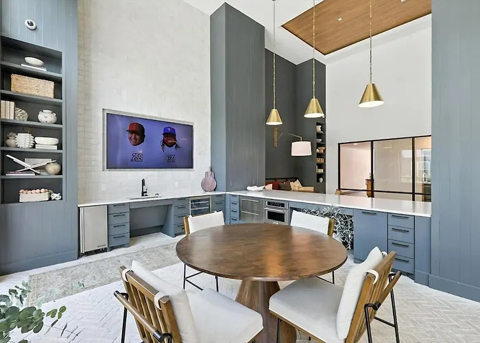 99 Modern 2b2b Near Stockyards, Pool & Gym, 7m To Dickies Stadium, 15m To At&t Stadium Apartamento