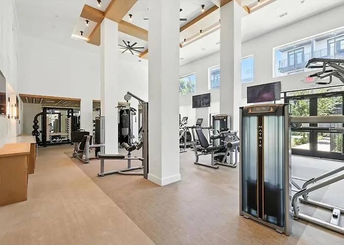 99 Modern 2b2b Near Stockyards, Pool & Gym, 7m To Dickies Stadium, 15m To At&t Stadium Apartamento *