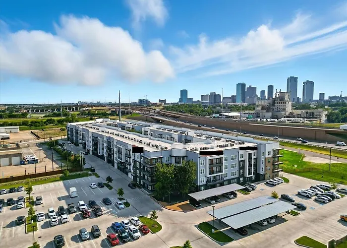 99 Modern 2b2b Near Stockyards, Pool & Gym, 7m To Dickies Stadium, 15m To At&t Stadium Apartamento Fort Worth