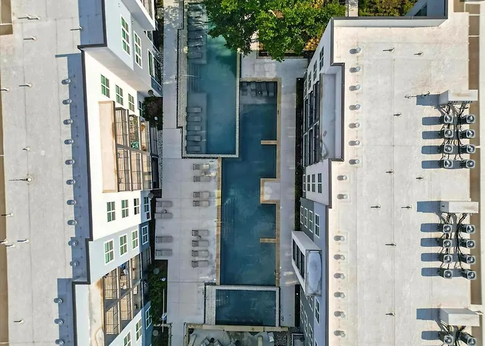 99 Modern 2b2b Near Stockyards, Pool & Gym, 7m To Dickies Stadium, 15m To At&t Stadium Apartamento