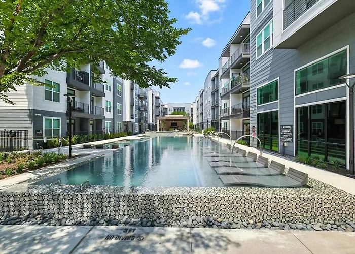 99 Modern 2b2b Near Stockyards, Pool & Gym, 7m To Dickies Stadium, 15m To At&t Stadium Fort Worth
