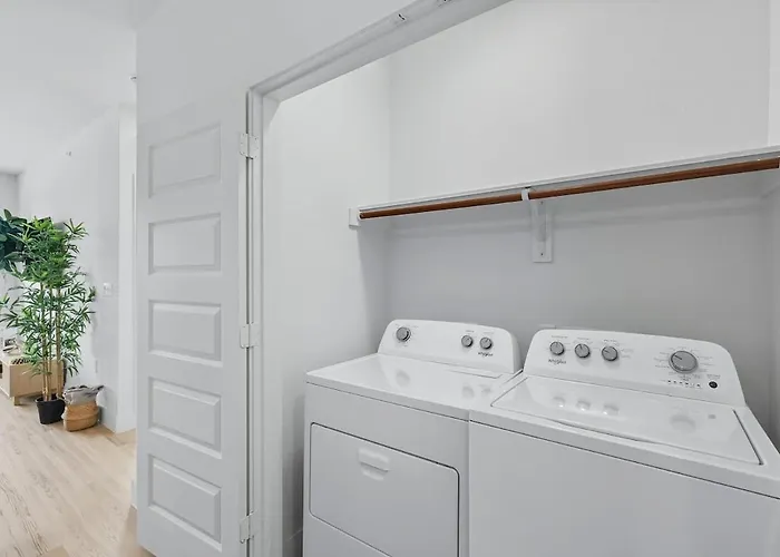 Apartamento 99 Modern 2b2b Near Stockyards, Pool & Gym, 7m To Dickies Stadium, 15m To At&t Stadium