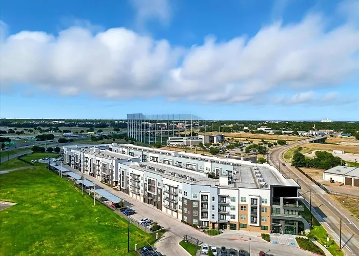 Apartamento 99 Modern 2b2b Near Stockyards, Pool & Gym, 7m To Dickies Stadium, 15m To At&t Stadium *