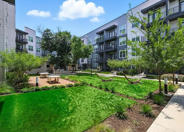 99 Modern 2b2b Near Stockyards, Pool & Gym, 7m To Dickies Stadium, 15m To At&t Stadium Apartamento